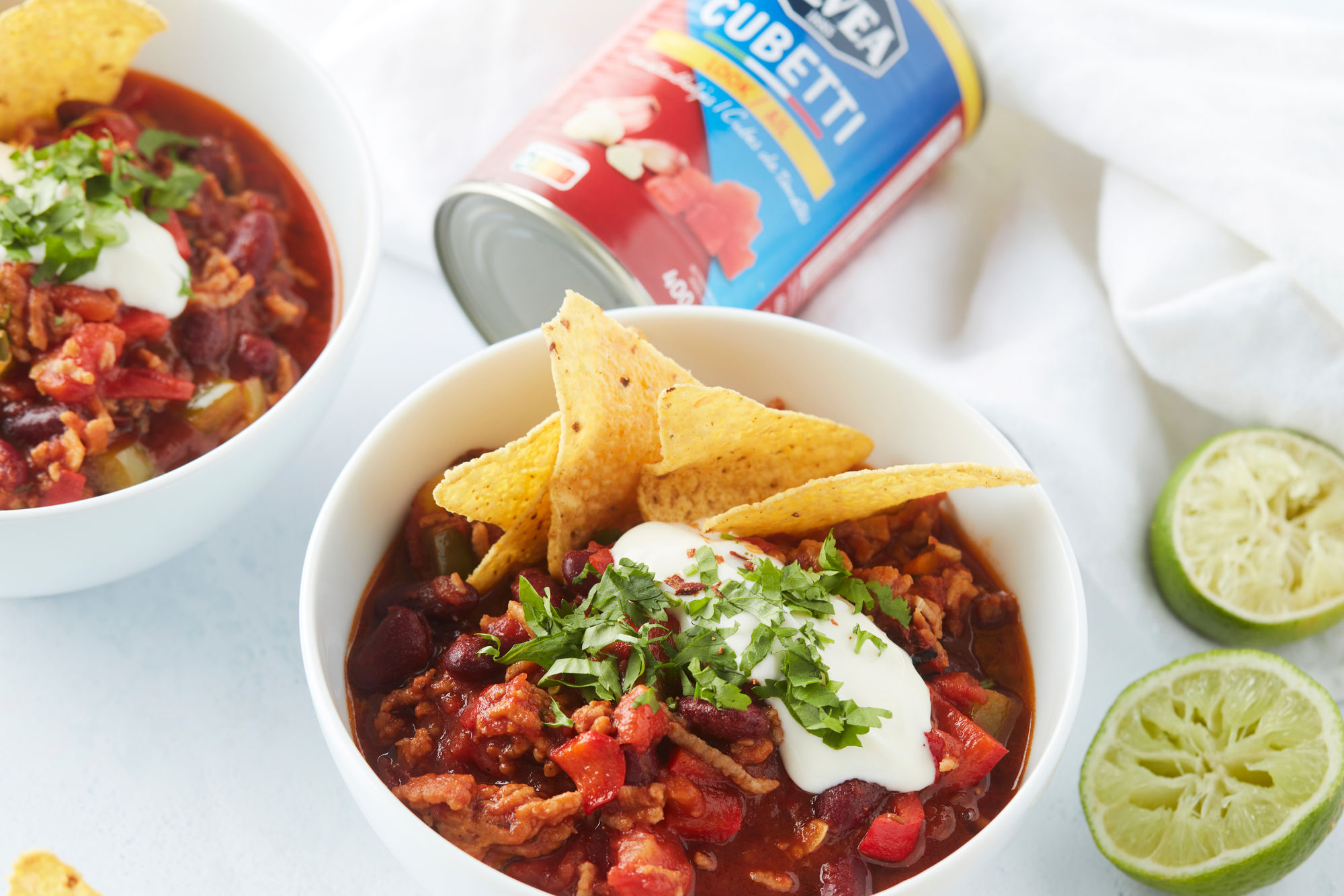 Chili Con Carne Met Tortilla Chips Zure Room Recepten Van Onze