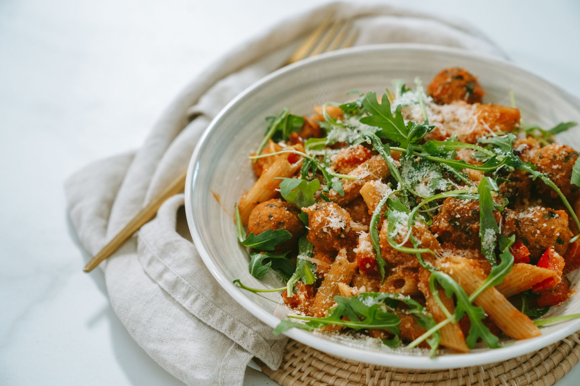 Vegetarische Balletjes In Tomatensaus Met Pompoen En Penne - Recepten ...